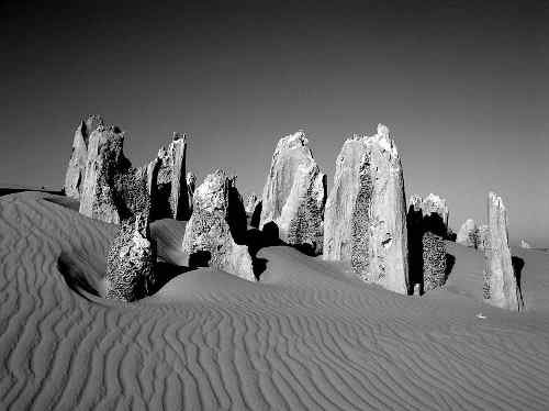 image 800px_pinnacles_western_australia-jpg